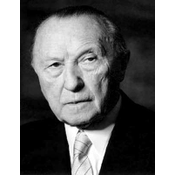 31. Konrad Adenauer (1876-1967): Primer canciller de Alemania Occidental, contribuyó a la reconstrucción de Alemania después de la guerra.
