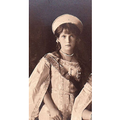 17. Anastasia Nikolaevna (1901-1918): Hija menor de Nicolás II y Alejandra Fiódorovna, su destino tras la ejecución de la familia imperial fue objeto de muchas leyendas y especulaciones, aunque se confirmó que fue asesinada junto a su familia en 1918.