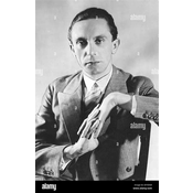 34. Joseph Goebbels (1897-1945): Ministro de Propaganda Nazi: Responsable de la propaganda del Tercer Reich, desempeñó un papel crucial en la difusión de la ideología nazi y el control de la información.