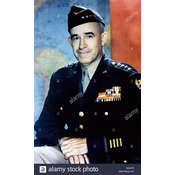 28. Omar Bradley (1893-1981): General del Ejército de los Estados Unidos, comandante de las fuerzas terrestres en Europa durante la Segunda Guerra Mundial.