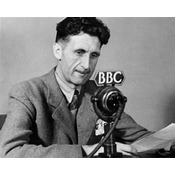 16. George Orwell (1903-1950): Escritor británico conocido por sus obras 1984 y Rebelión en la granja, que critican el totalitarismo y la represión. 