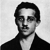 17. Gavrilo Princip (1894-1918): Miembro de la Mano Negra que asesinó al archiduque Francisco Fernando, desencadenando la I Guerra Mundial.
