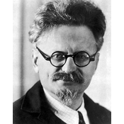 3. León Trotski (1879-1940): Importante líder bolchevique y organizador del Ejército Rojo durante la Guerra Civil Rusa. Trotski fue una figura clave en la Revolución de Octubre y en la consolidación del poder bolchevique.