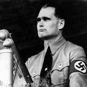 33. Rudolf Hess (1894-1987): Líder Nazi: Miembro prominente del Partido Nazi y adjunto de Hitler hasta su misterioso vuelo a Escocia en 1941, con la supuesta intención de negociar la paz con el Reino Unido.
